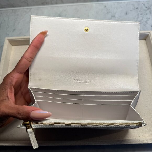 Bottega Veneta Intrecciato Large Flap Wallet - Picture 3 of 7